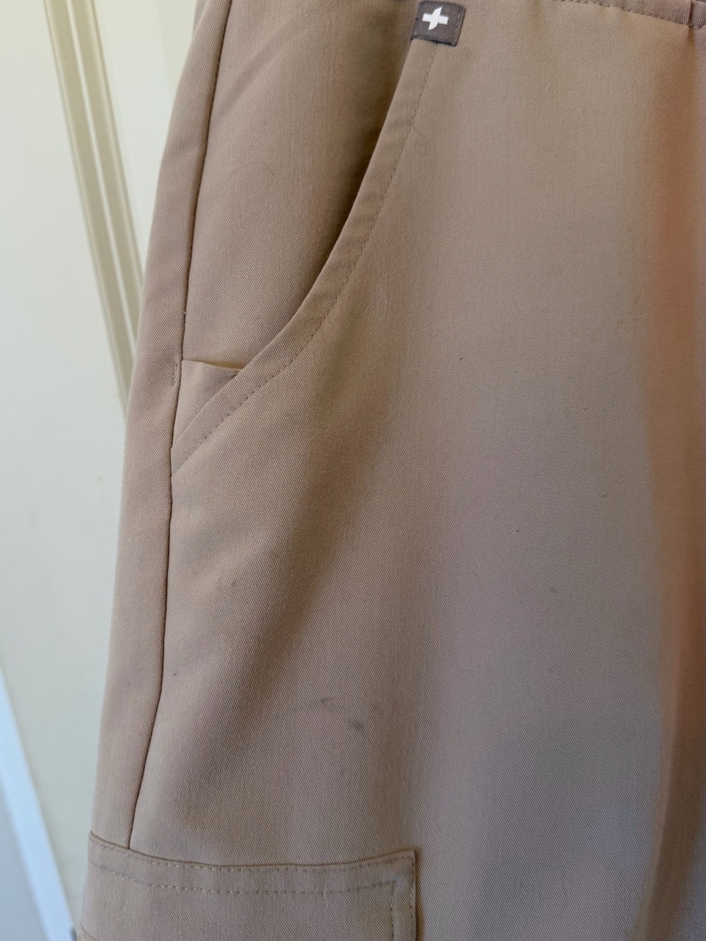 Figs Women's Zamora Jogger Scrub Bottoms, Beige-Gray, Size XS - Picture 4 of 11